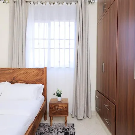 Comfortable And Sophisticated Apartment Kampala Exterior photo