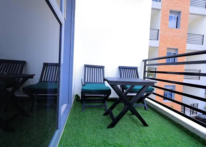 Comfortable And Sophisticated Apartment